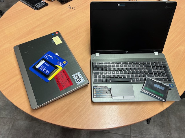 Mise à jour des ordinateurs portables à l’école Simone Veil